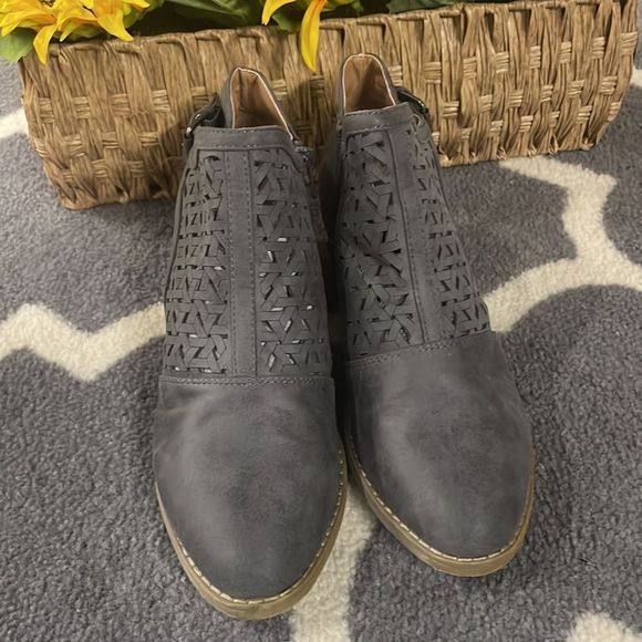 Report Ankle zip up boots - Picture 9 of 11